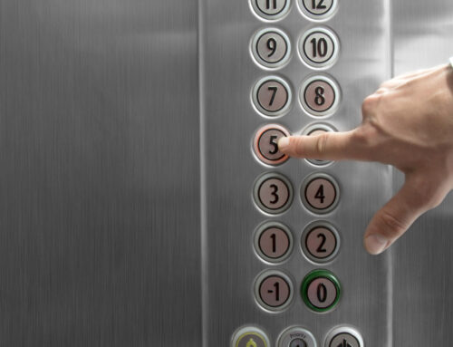 15 consejos para evitar accidentes en ascensores.